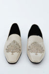 Classic Pearl White Hand Embroidered Jutti
